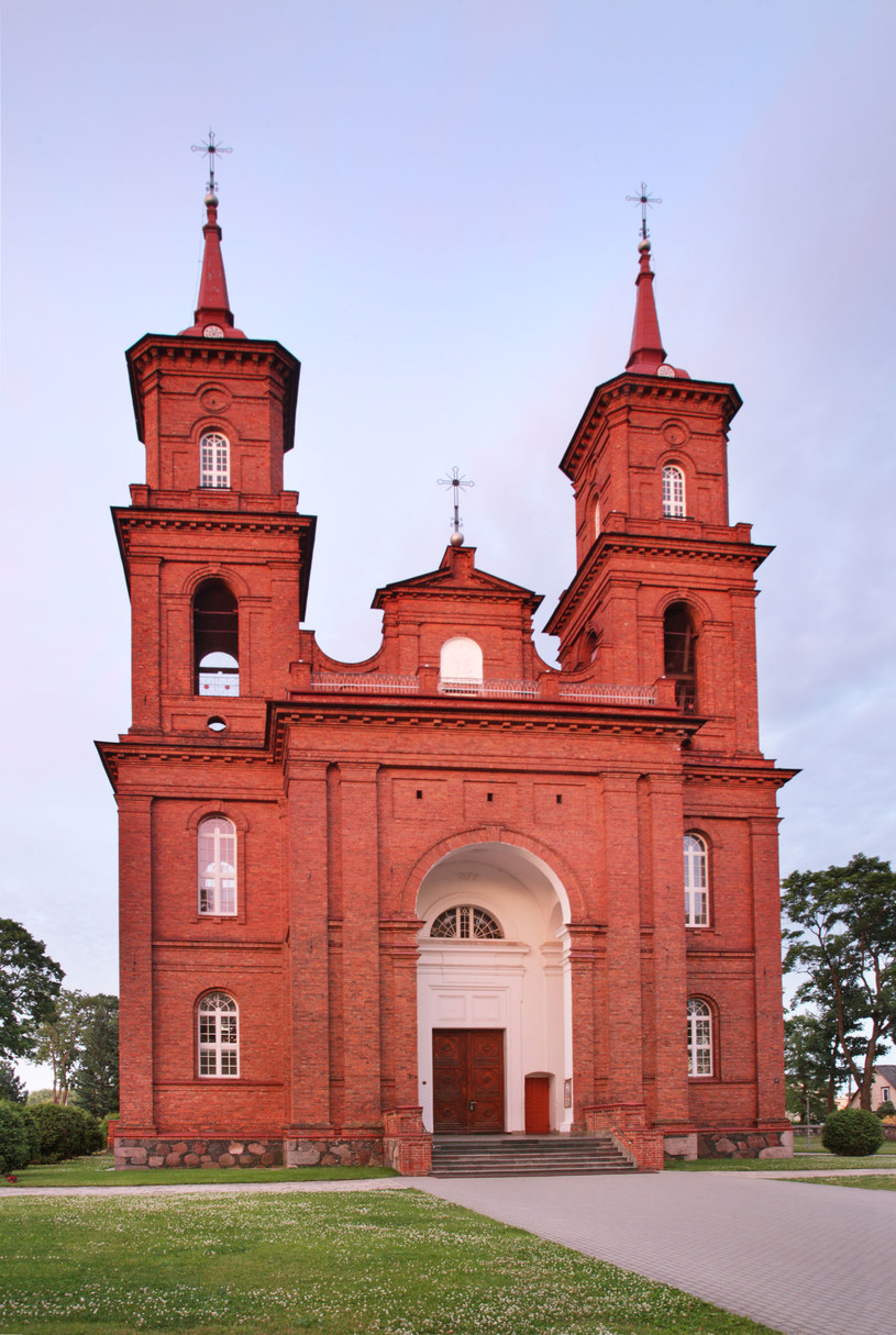 Kościół Piotra i Pawła w Poniewieżu /123RF/PICSEL