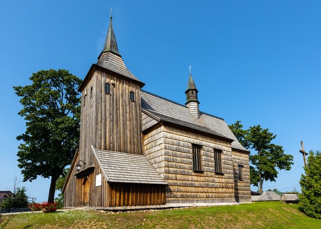 Kościół Przemienienia Pańskiego w Cmolasie /Shutterstock