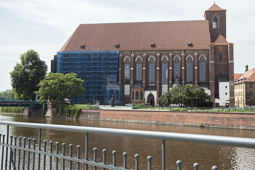 Kościół pw. Najświętszej Marii Panny we Wrocławiu, w obrębie którego doszło do ataku na księdza /Aleksander Koźmiński /PAP