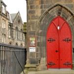 Kościół Szkocji dopuszcza małżeństwa jednopłciowe pastorów i diakonów
