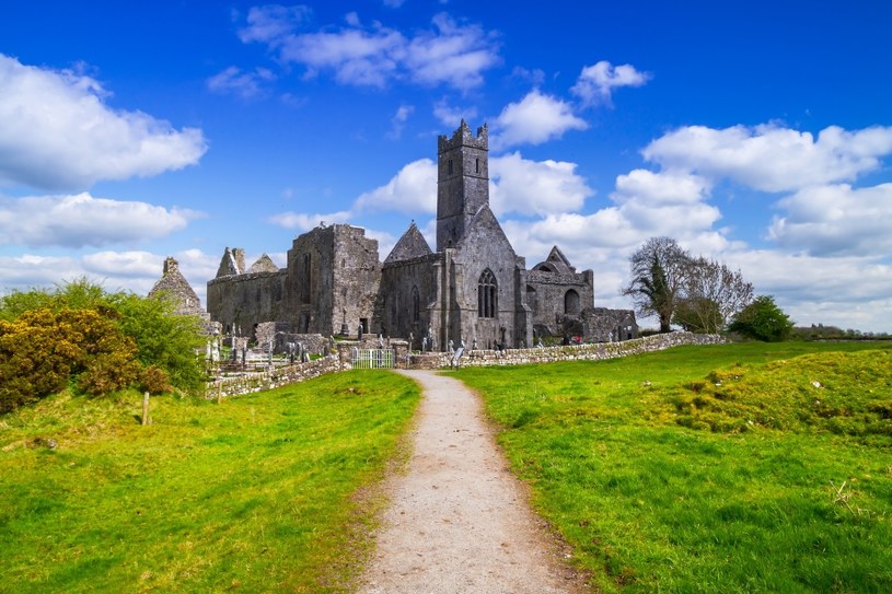 Kościół w Irlandii miał władzę niemal absolutną /123RF/PICSEL