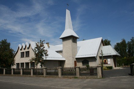 Kościół w miejscowości Raszówka /INTERIA.PL