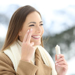 Kosmetyki na zimę – jakie stosować, których unikać?