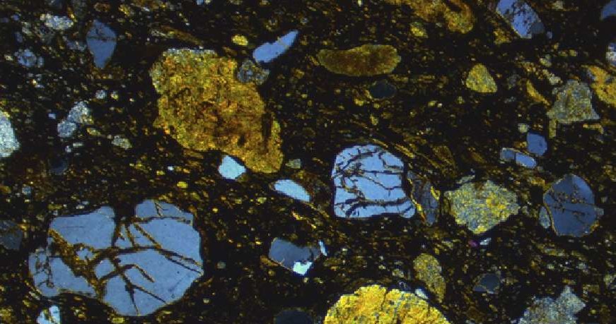 Kosmiczne minerały znalezione na Ziemi /fot. Uniwersytet Birkbeck /materiały prasowe