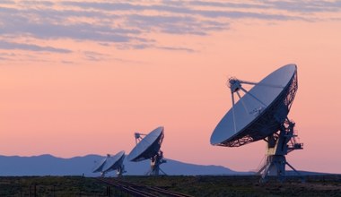 Kosmiczne rozbłyski radiowe stają się niepokojące! Przybierają dziwne wzory