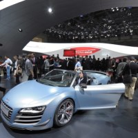 Kosmiczne samochody w Tokio