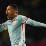 Kosmiczny mecz w Barcelonie. Lewandowski strzela, Barca remisuje