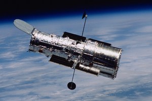 Kosmiczny Teleskop Hubble'a uchwycił kolizję galaktyk. Na zdjęciu nie dwa, a trzy obiekty