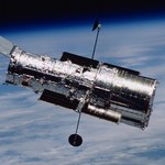 Kosmiczny Teleskop Hubble'a uchwycił kolizję galaktyk. Na zdjęciu nie dwa, a trzy obiekty
