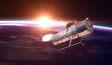Kosmiczny Teleskop Hubble'a zaobserwował kosmiczne pociski. "32 mln km/h"