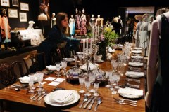 Kostiumy i pamiątki z serialu „Downton Abbey” trafiły na charytatywną aukcję