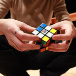 ​Kostka Rubika: 43 tryliony kombinacji i rekord 3,5 sekundy