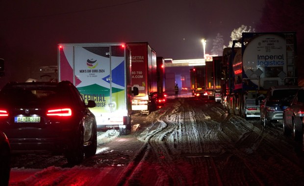 Koszmar na niemieckich autostradach. Utknęły tysiące kierowców