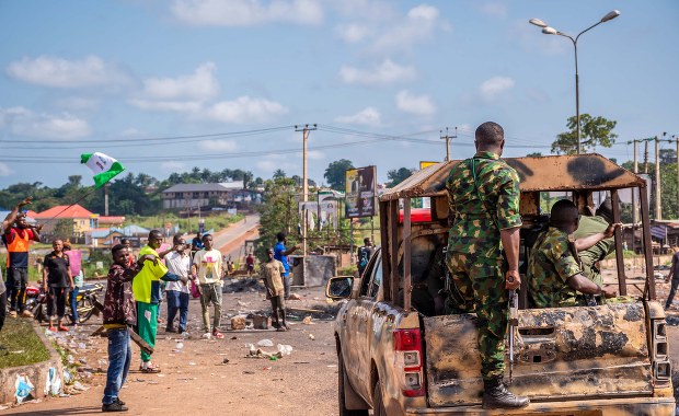 Koszmar weselny. Bandyci porwali pannę młodą, druhny i duchownego