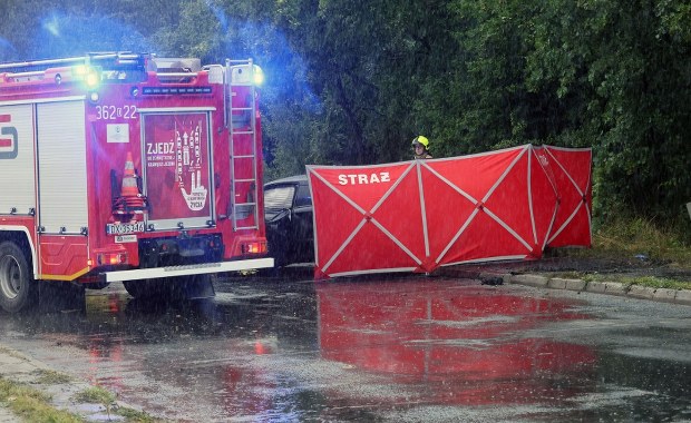 Koszmarny wypadek. Ciało leżało na jezdni, przejechało po nim kilka aut 