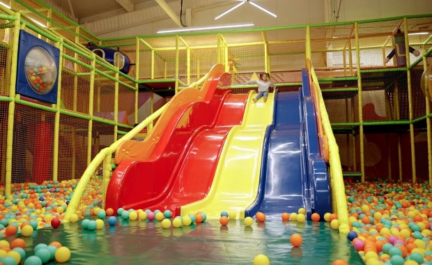 Koszmarny wypadek w sali zabaw w Lublinie. Oto co grozi winnym