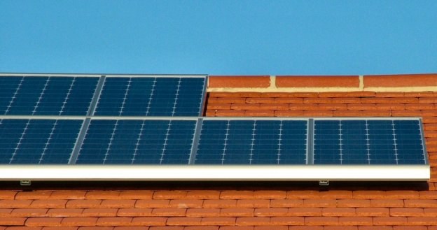 Koszt założenia solarów o powierzchni 2 mkw. w domu jednorodzinnym to wydatek rzędu 7 tys. zł /Informacja prasowa