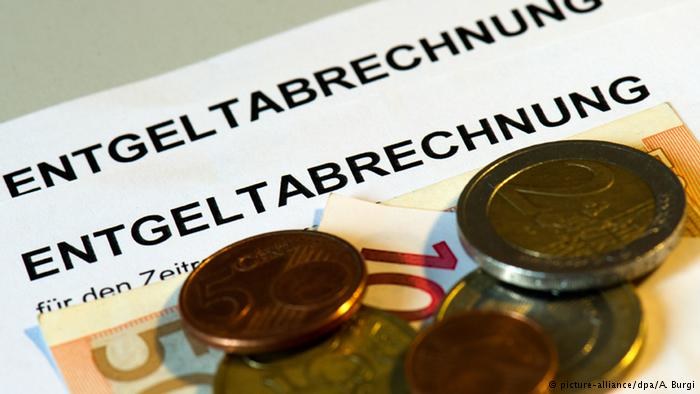 Koszty pracy w Niemczech podskoczyły w 2015 roku prawie dwukrotnie więcej niż w strefie euro /Deutsche Welle