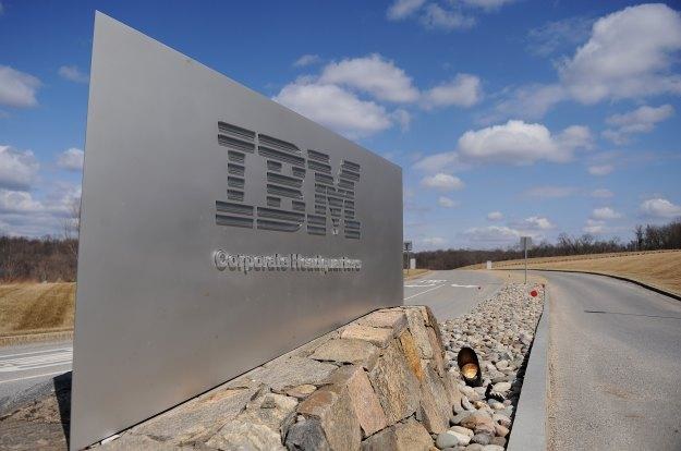 Koszty rozwoju nowych technologii opracowanych przez IBM-a okazały się tak wysokie /AFP