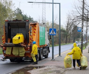 Koszty wywozu śmieci rosną. Ludzie chcą wypowiadać umowy, ale gminy mają na to sposób