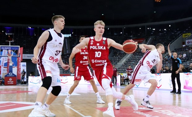 Koszykówka: Polacy wygrali z Łotyszami po dogrywce