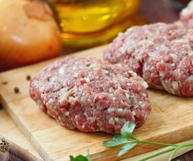 Kotlety mielone robię z przepisu babci. Jeden dodatek sprawia, że są bardziej soczyste i miękkie