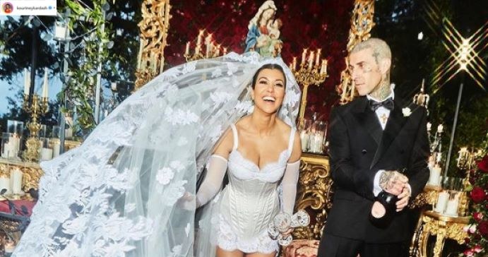 Kourtney Kardashian i Travis Barker w dniu ślubu /Instagram /materiały prasowe