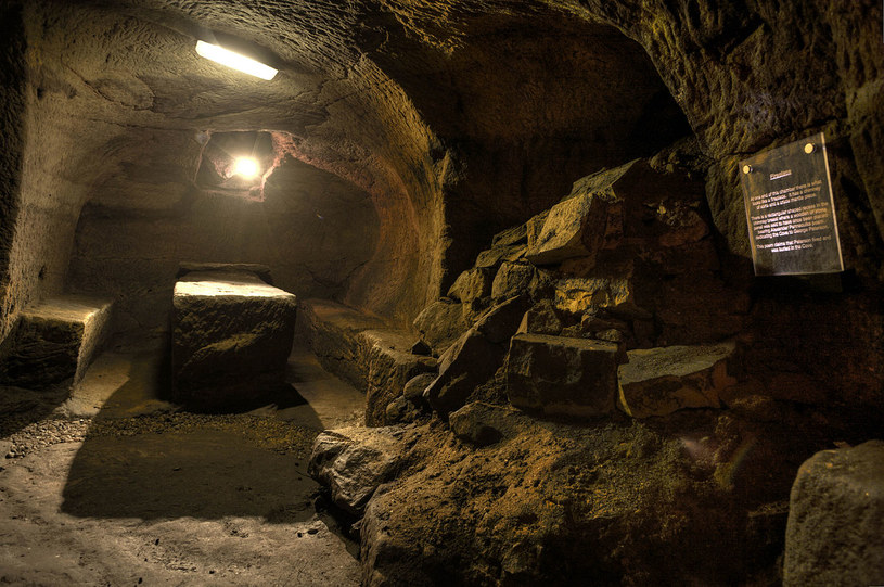 Kowal Paterson w jaskini mieszkał ze swoją rodziną. Już wtedy było to niezwykle ekscentryczne /Wikimedia Commons /domena publiczna
