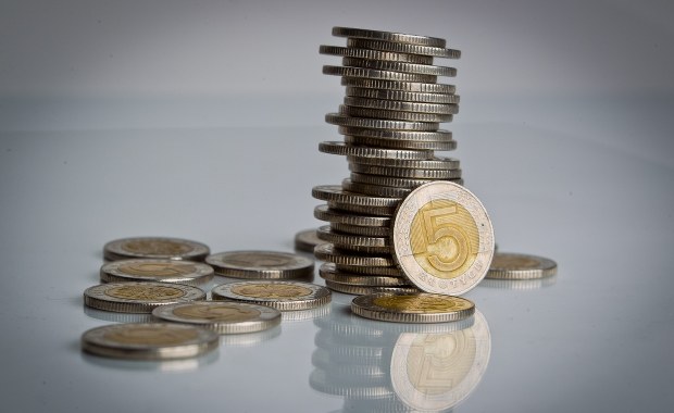 Kowalskiemu im gorzej, tym ma lepszy humor