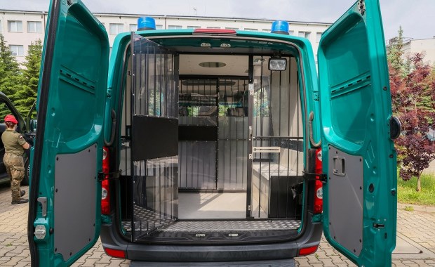 Kradli paliwo z jednostki. Żołnierz zatrzymany po pościgu