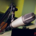 RODO Kradzież głosu znanego lektora w reklamie? Pierwszy taki pozew w Polsce