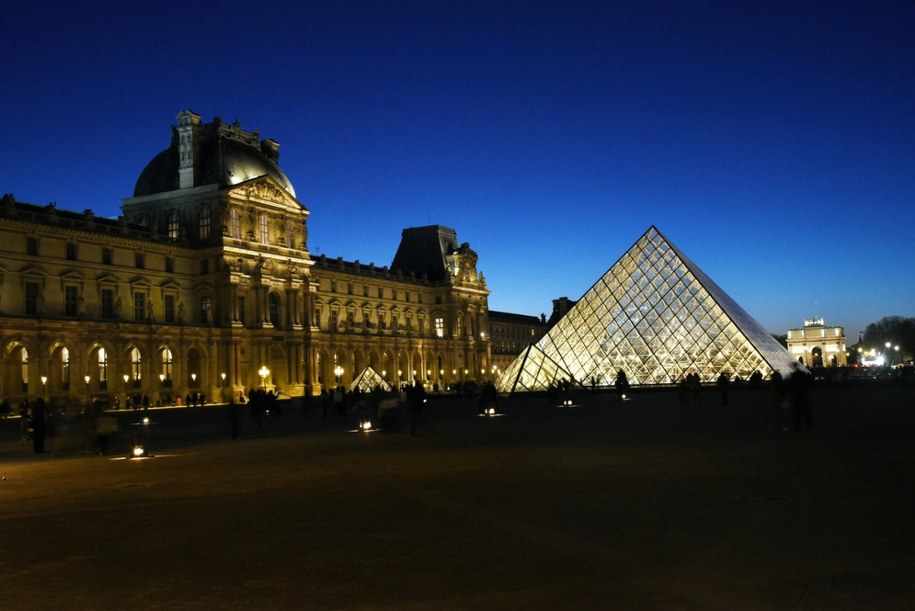 Kradzież stulecia w Luwrze. Są zarzuty dla zatrzymanych /Apaydin Alain/ABACA/Abaca/East News /East News