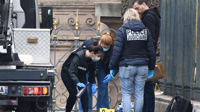 Kradzież w Luwrze. Aresztowano dwie osoby