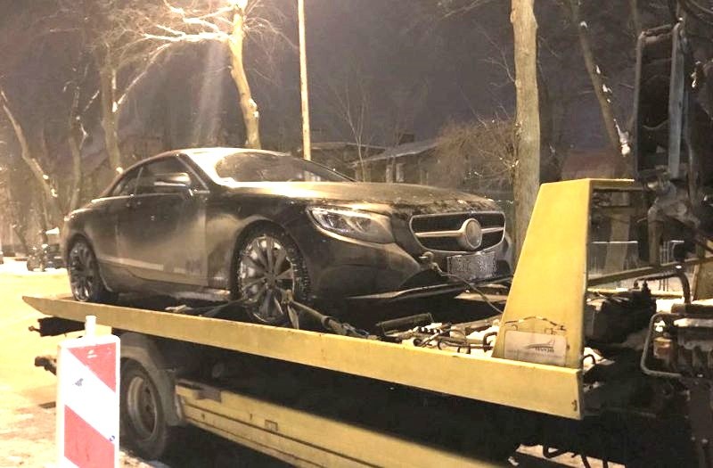 Kradziony Mercedes klasy S Cabriolet /Policja
