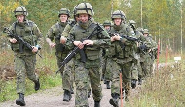 Kraj NATO wzywa poborowych i rezerwistów. Wizja wojny z Rosją
