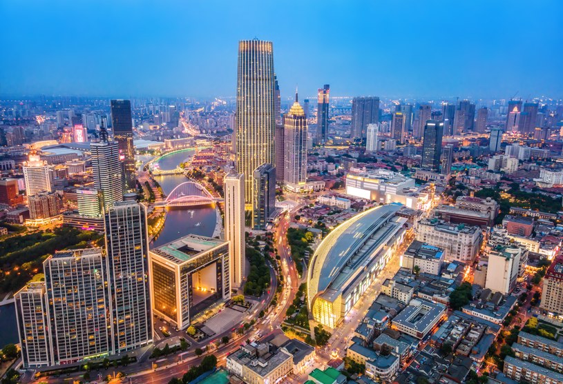 Kraje azjatyckie - Chiny, Indie czy Indonezja - mają jedne z największych na świecie firm z branży technologii finansowych. Na zdjęciu chińskie miasto Tiencin /123RF/PICSEL