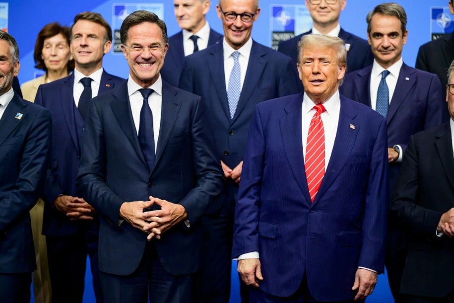 Kraje NATO będą inwestować 5 proc. PKB rocznie w podstawowe potrzeby obronne oraz wydatki związane z obronnością i bezpieczeństwem /East News