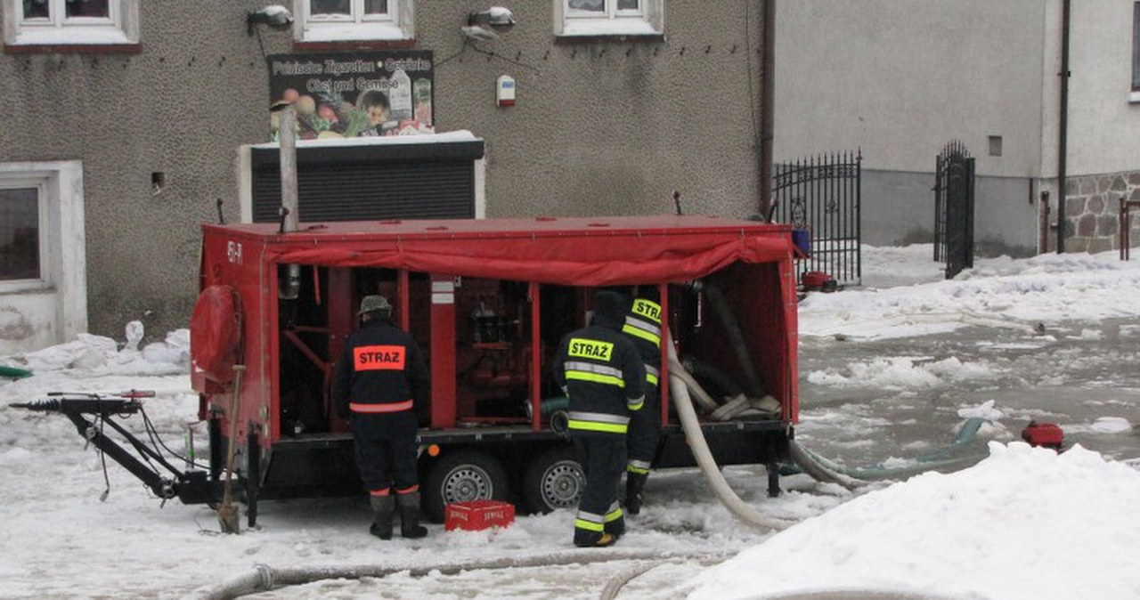Krajnik Dolny walczy z wielką wodą