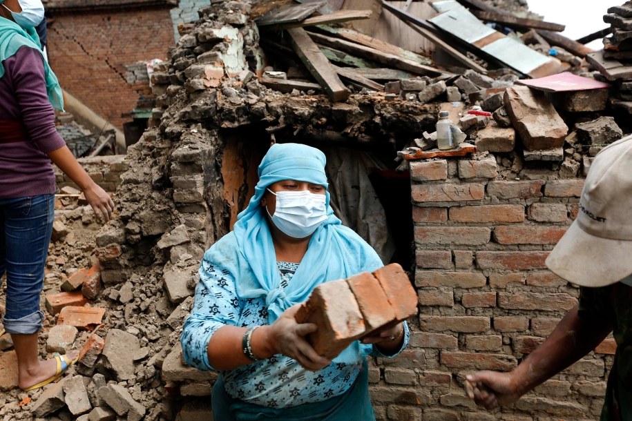 Krajobraz po trzęsieniu ziemi /ABIR ABDULLAH  /PAP/EPA