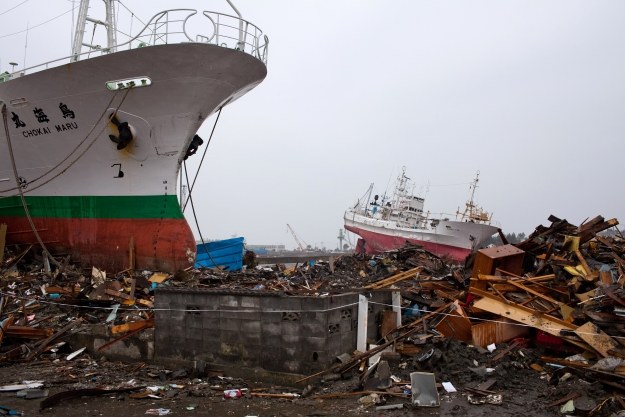 Krajobraz po tsunami z 2011 roku /AFP