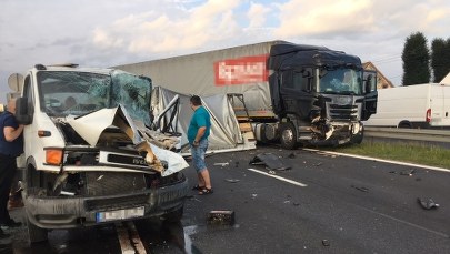 Krajowa "jedynka" odblokowana po wypadku. Trzy osoby w szpitalu