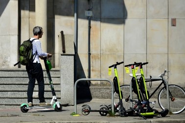 Kraków: Będzie zakaz poruszania się hulajnogami w rejonie Rynku Głównego? 