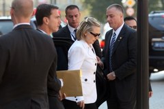 Kraków: Clinton oddała hołd ofiarom katastrofy 10 kwietnia