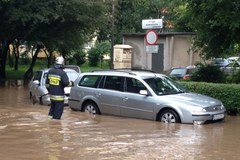Kraków po nocnej nawałnicy: Prądnik Czerwony pod wodą 