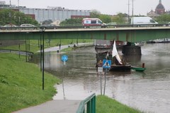 Kraków: Podnosi się poziom Wisły. Bulwary zalane