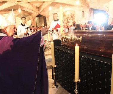 Kraków: Pogrzeb kardynała Andrzeja Marii Deskura