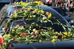 Kraków powitał trumny z ciałami pary prezydenckiej