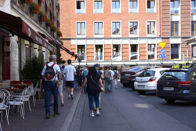 Kraków robi wszystko dla turystów, ale kosztem mieszkańców miasta /Jacek Boroń /Reporter