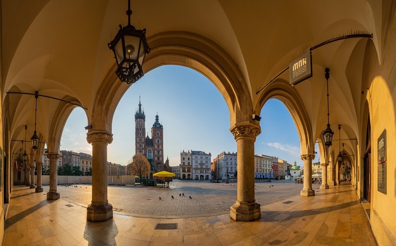 Kraków wśród najpopularniejszych kierunków podróży według TripAdvisor /123RF/PICSEL