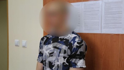 Kraków: Wystawił córeczkę za okno jadącego autobusu. Ma zarzut i areszt